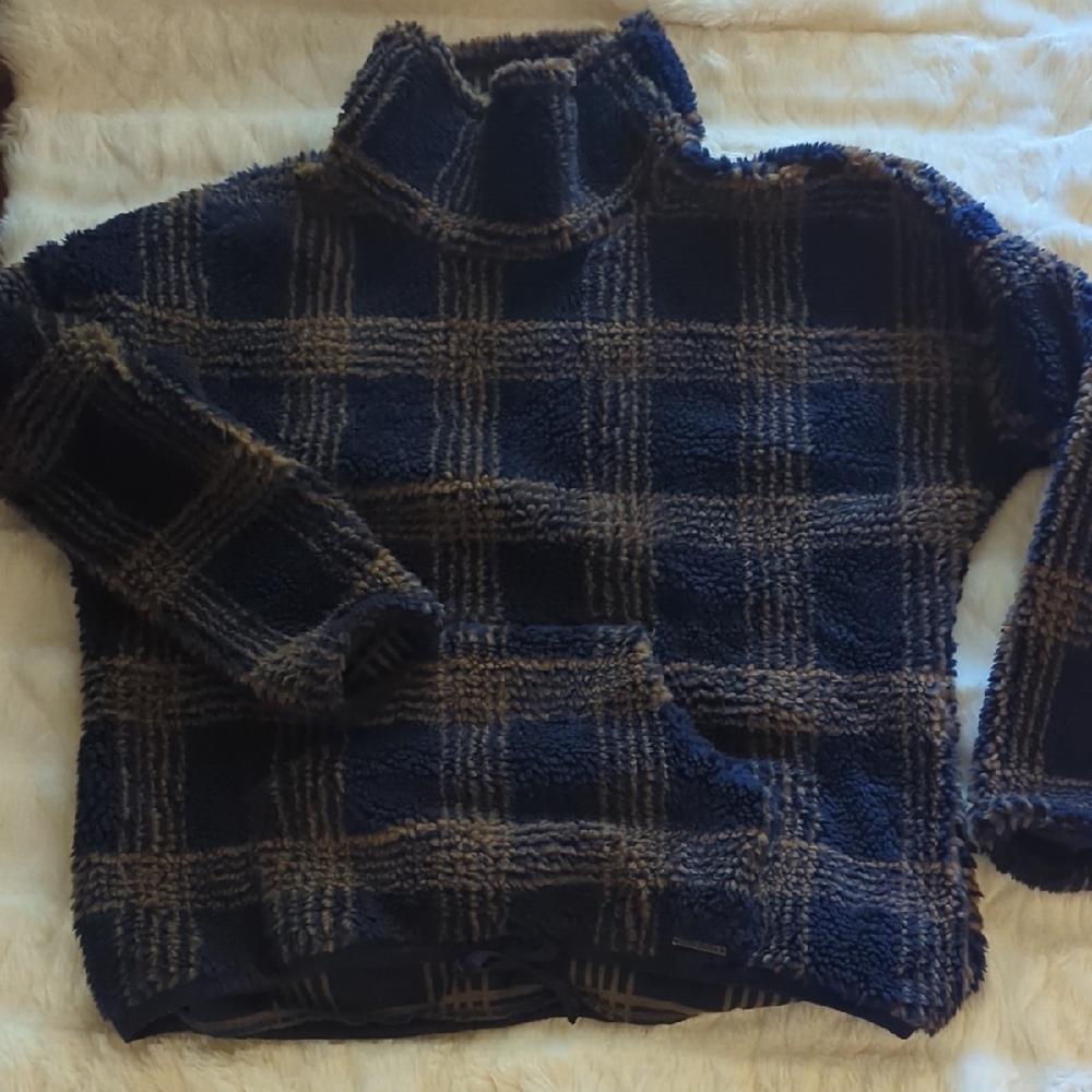 Carve Designs Navy and Tan Turtleneck Sweater